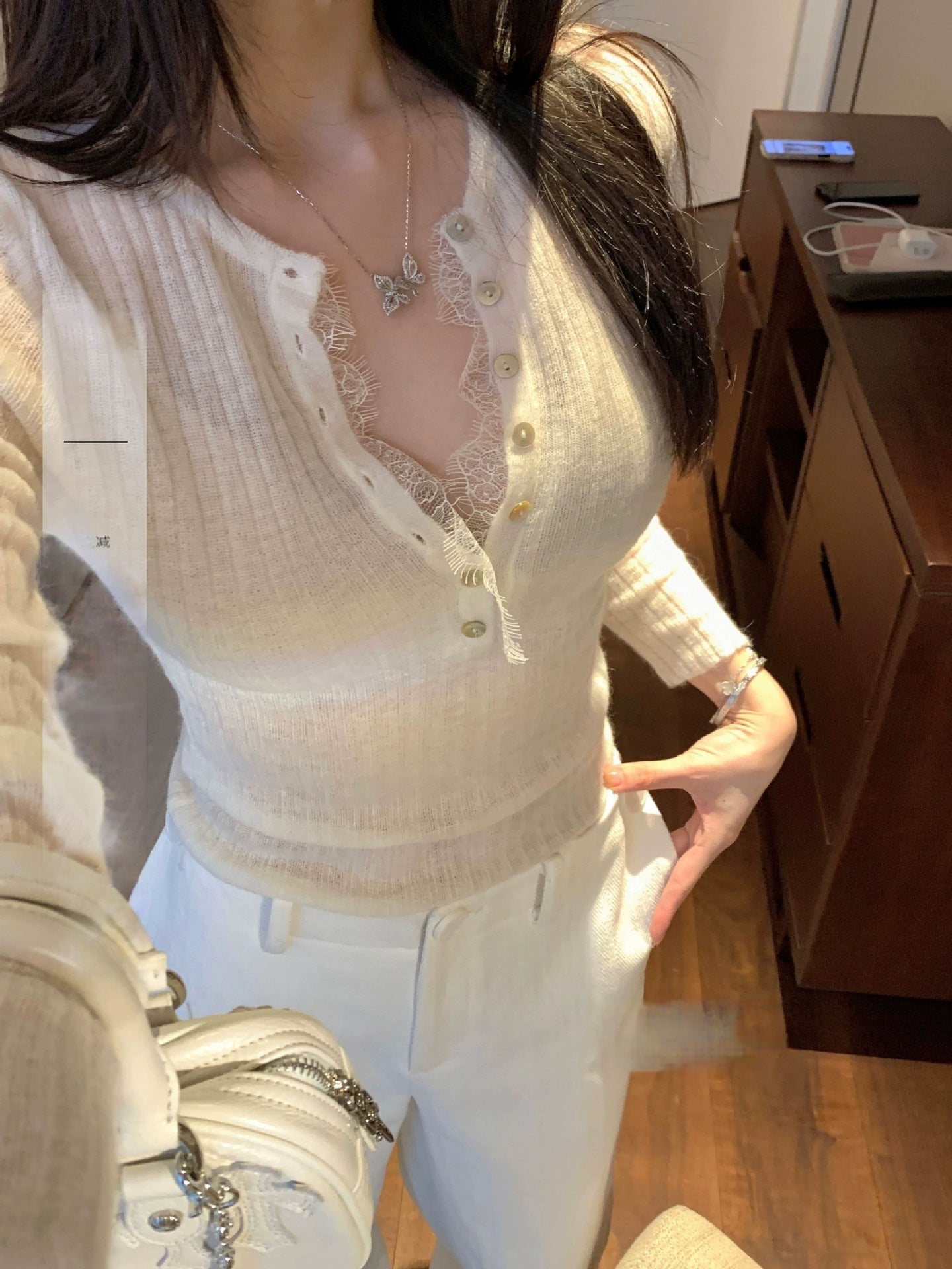 knit top with eyelash lace trim buttoned long sleeve T-shirt