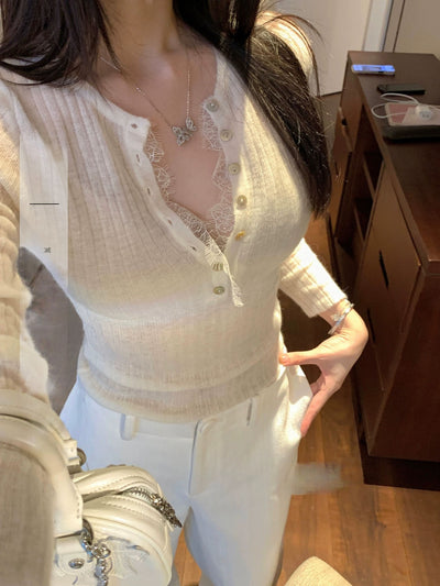 knit top with eyelash lace trim buttoned long sleeve T-shirt